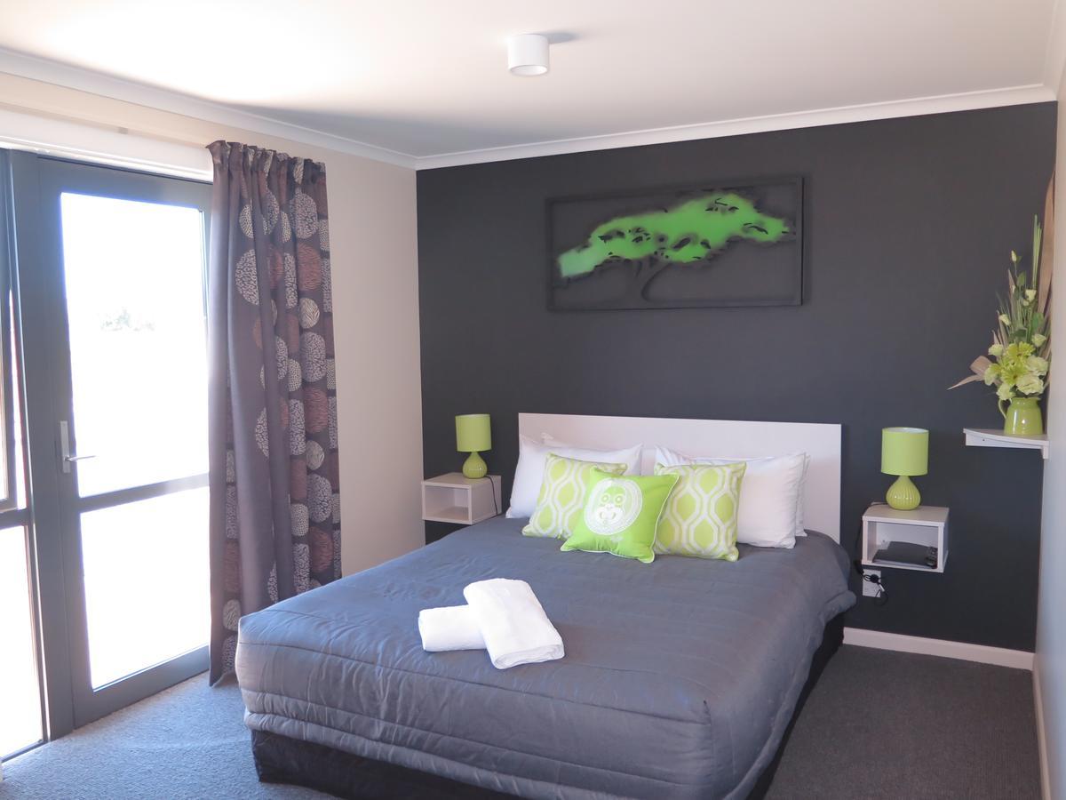 Wheels And Reels Accommodation Mossburn Exterior photo