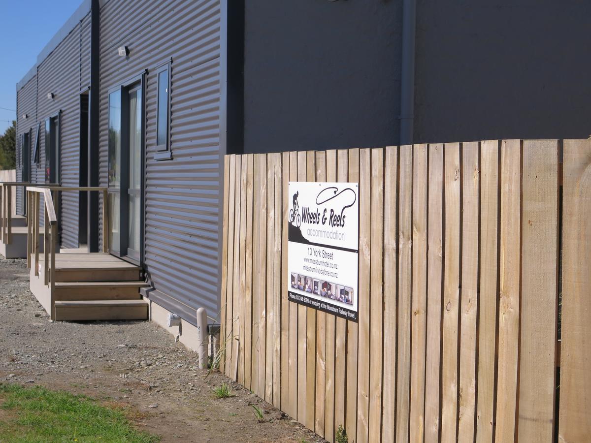 Wheels And Reels Accommodation Mossburn Exterior photo